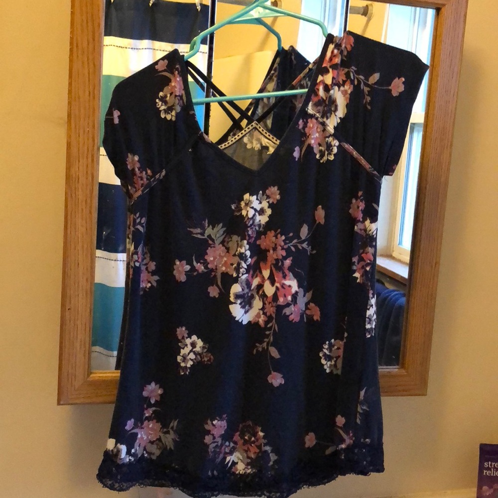 Women’s small top